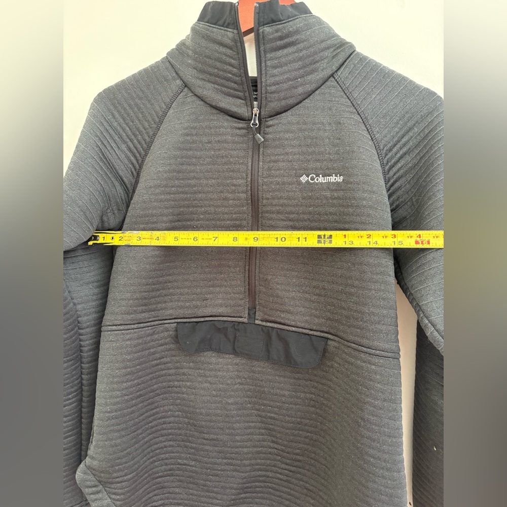 Columbia Women’s Small Grey Half-Zip Pullover - Picture 4 of 6